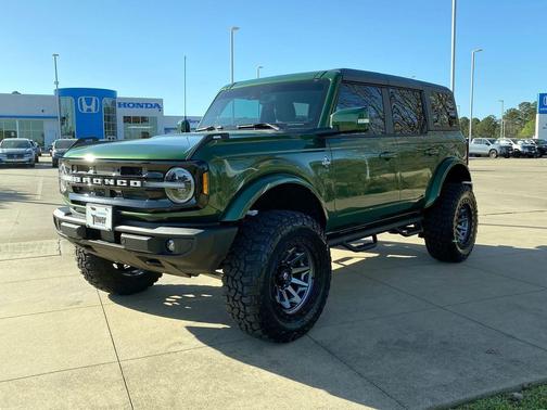 2024 Ford Bronco Outer Banks