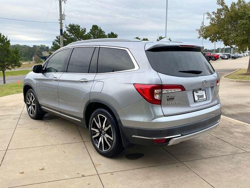 2022 Honda Pilot Touring 8-Passenger