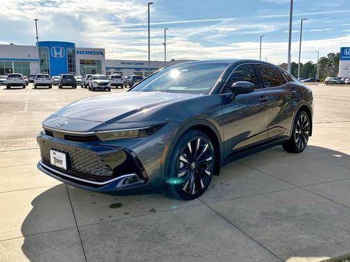 2023 Toyota Crown Platinum