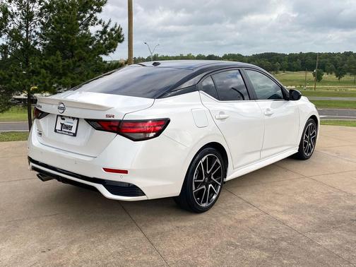 Aspen White Tricoat 2024 Nissan Sentra SR