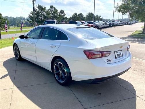 2022 Chevrolet Malibu FWD LT