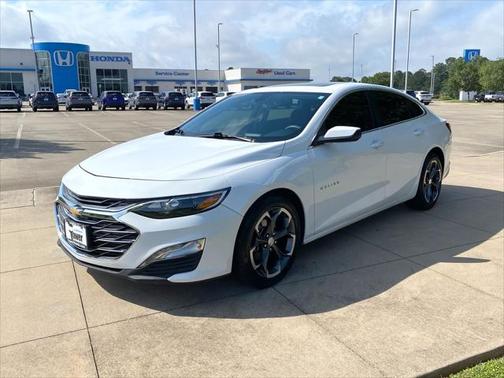 2022 Chevrolet Malibu FWD LT