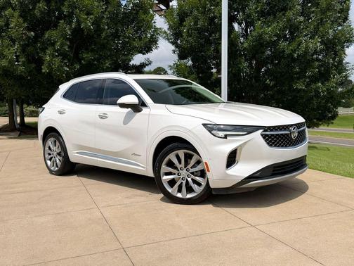 White Frost Tricoat 2023 Buick Envision Avenir FWD