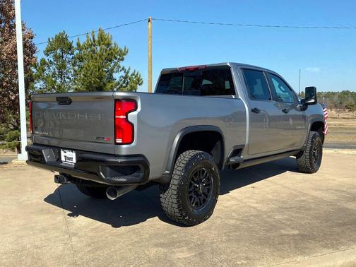 2025 Chevrolet Silverado 2500 4WD Crew Cab Standard Bed ZR2