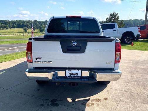 Glacier White 2018 Nissan Frontier SV