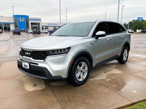 2022 Kia Sorento LX