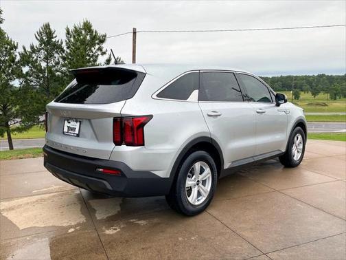 2022 Kia Sorento LX