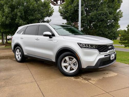 2022 Kia Sorento LX