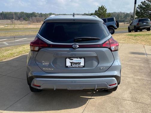 2023 Nissan Kicks SV