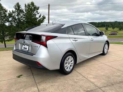 2020 Toyota Prius LE