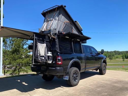 Diamond Black Crystal Pearlcoat 2022 RAM 2500 Power Wagon