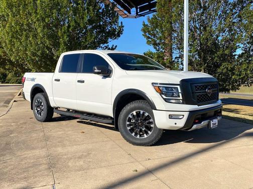 2022 Nissan Titan PRO-4X