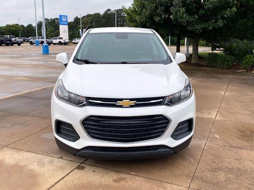 Summit White 2020 Chevrolet Trax LS