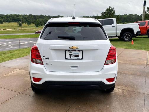 Summit White 2020 Chevrolet Trax LS