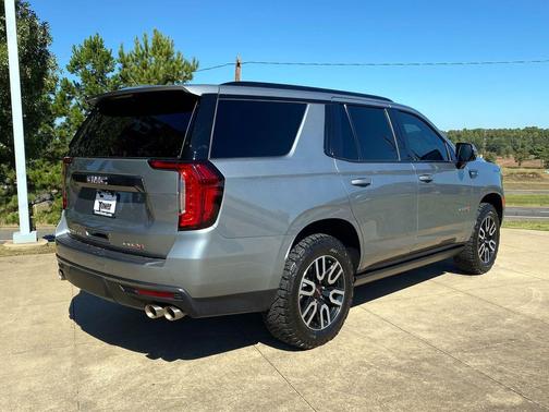 2023 GMC Yukon 4WD AT4