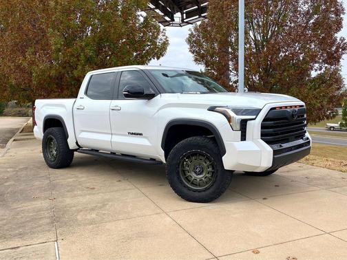 2024 Toyota Tundra Hybrid Platinum