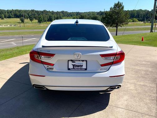 Platinum White Pearl 2022 Honda Accord Sport SE 1.5T