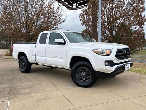 2017 Toyota Tacoma SR5