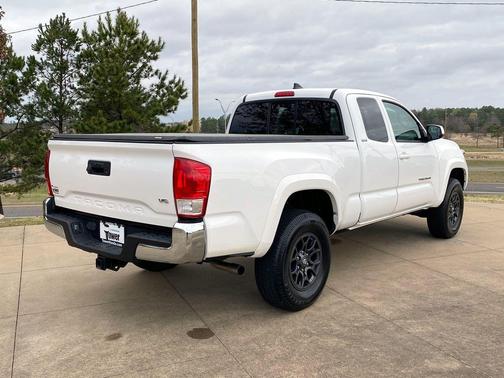 2017 Toyota Tacoma SR5
