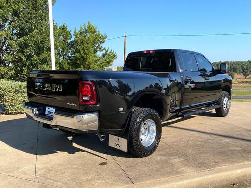 2025 RAM 3500 Tradesman Crew Cab 4x4 8' Box
