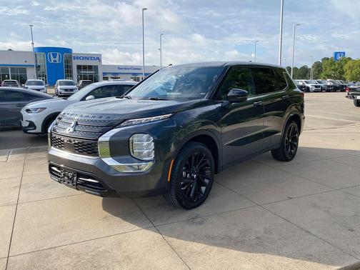 2024 Mitsubishi Outlander SE Black Edition S-AWC