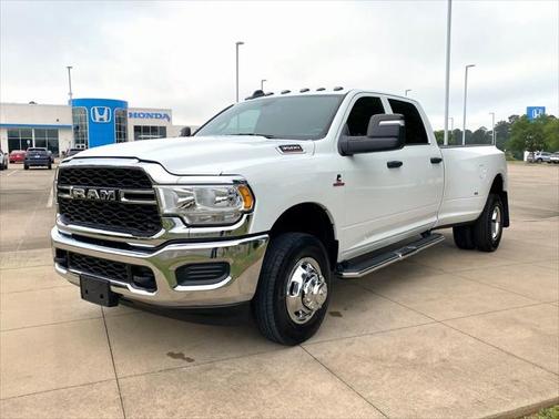 2024 RAM 3500 Tradesman Crew Cab 4x4 8' Box