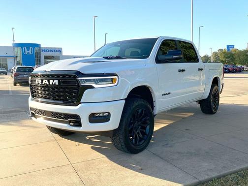 2025 RAM 1500 Limited