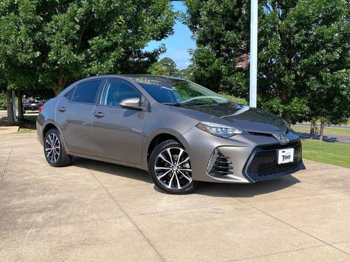 Falcon Gray Metallic 2017 Toyota Corolla SE
