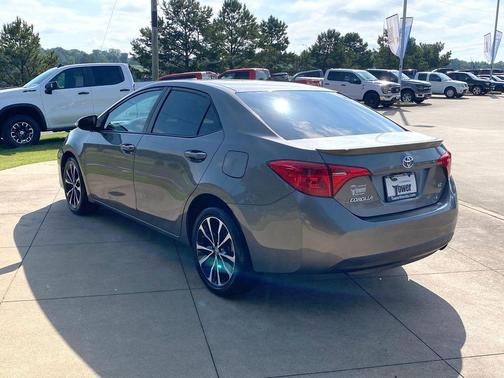 Falcon Gray Metallic 2017 Toyota Corolla SE