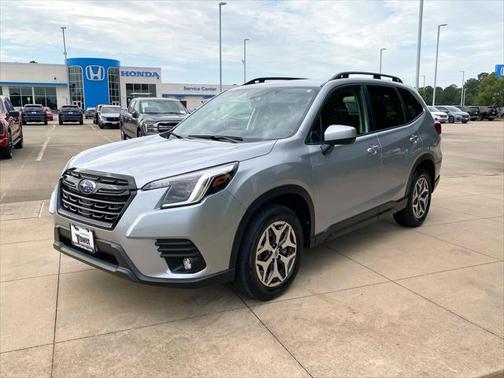 2024 Subaru Forester Premium