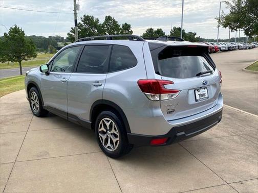 2024 Subaru Forester Premium