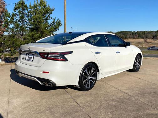 2023 Nissan Maxima SL