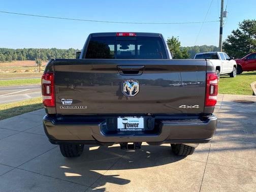2024 RAM 2500 Laramie Crew Cab 4x4 6'4' Box