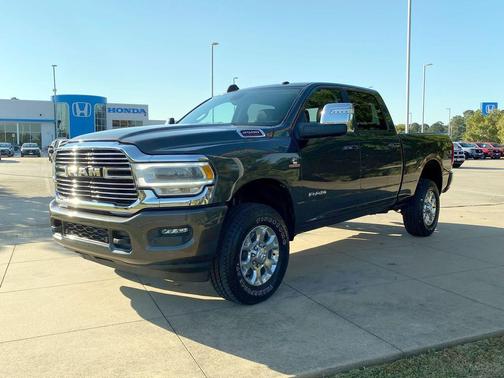 2024 RAM 2500 Laramie Crew Cab 4x4 6'4' Box