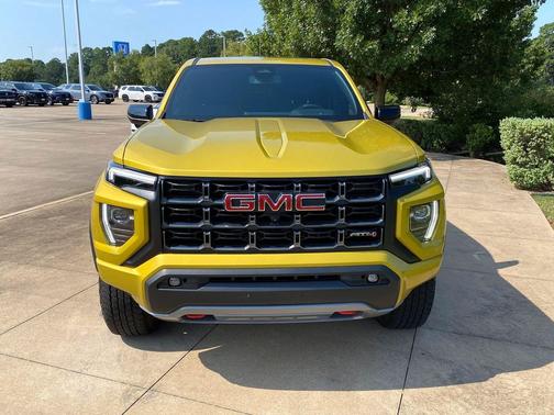 2023 GMC Canyon AT4