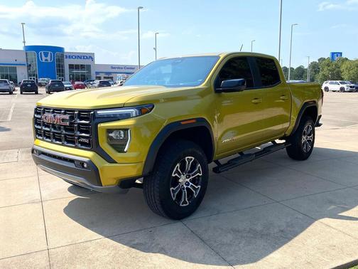 2023 GMC Canyon AT4