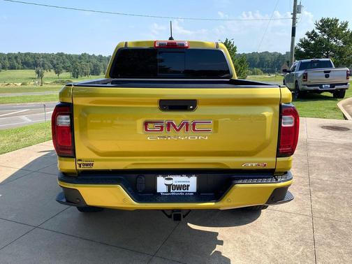 2023 GMC Canyon AT4