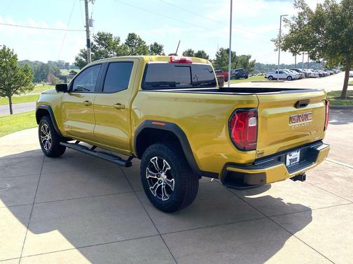 2023 GMC Canyon AT4