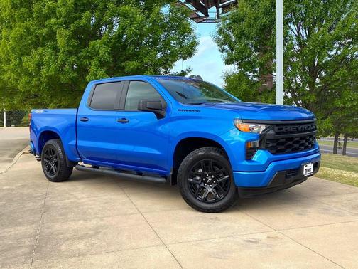 2025 Chevrolet Silverado 1500 Custom