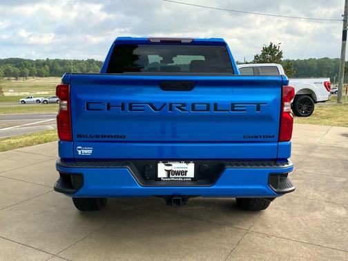 2025 Chevrolet Silverado 1500 Custom