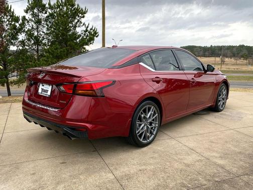 2023 Nissan Altima SR VC-Turbo FWD