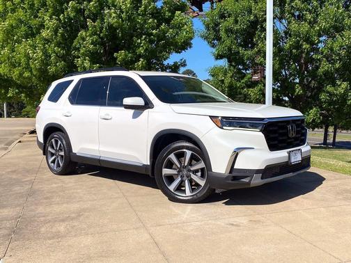 Platinum White Pearl 2023 Honda Pilot AWD Elite