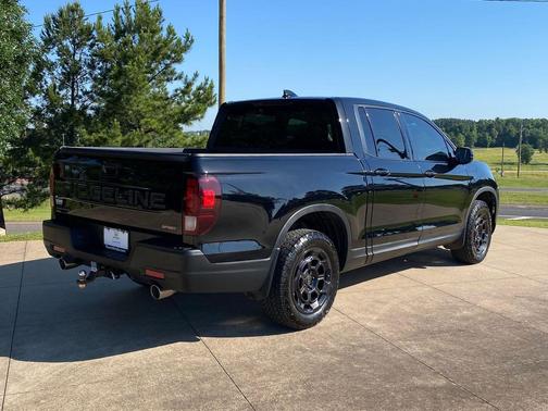 Crystal Black Pearl 2025 Honda Ridgeline Sport