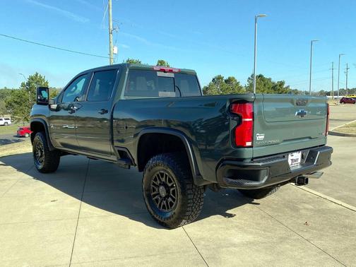 2026 Chevrolet Silverado 2500 Crew Cab, Standard Bed, XR2, 4WD