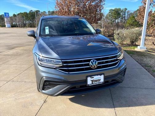 Platinum Gray Metallic 2022 Volkswagen Tiguan 2.0T S