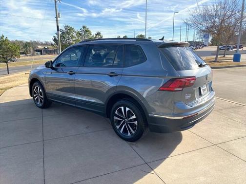 Platinum Gray Metallic 2022 Volkswagen Tiguan 2.0T S