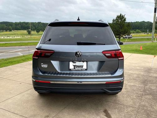 Platinum Gray Metallic 2022 Volkswagen Tiguan 2.0T S