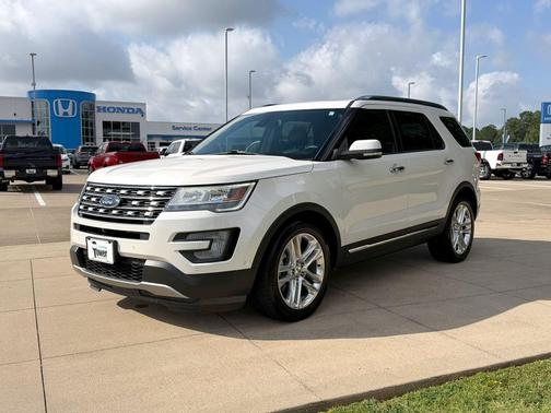 White Platinum 2017 Ford Explorer Limited