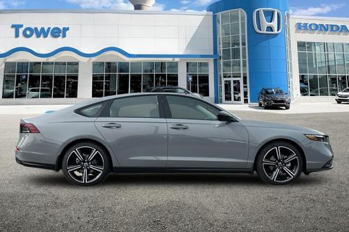 Urban Gray Pearl 2026 Honda Accord SE