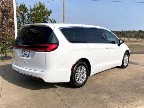 2025 Chrysler Pacifica L